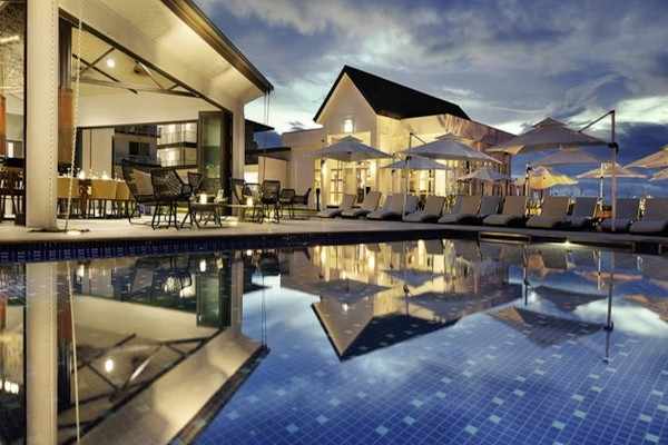 Luxury Maldives Escape